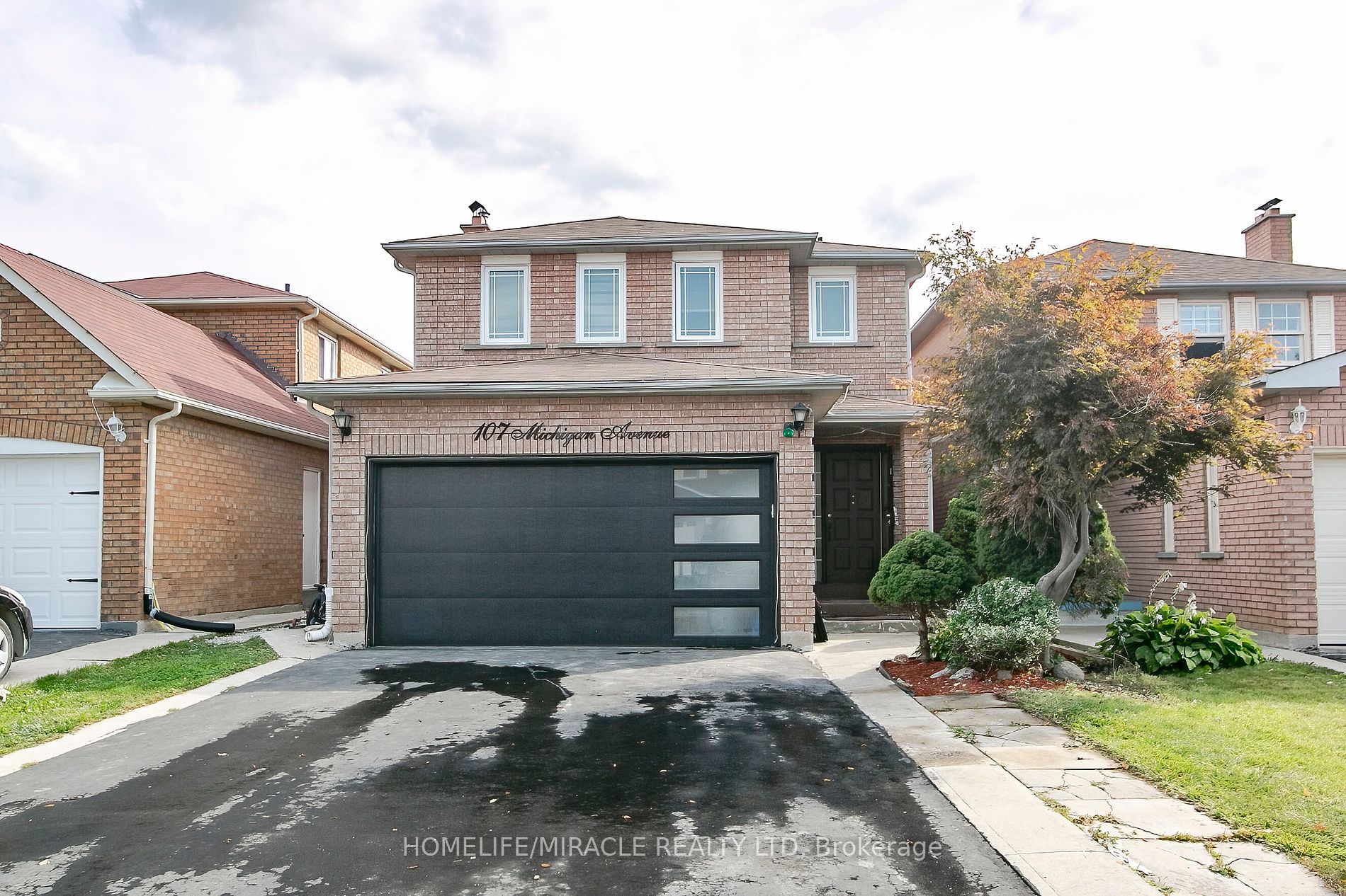 107 Michigan, Brampton, Ontario L6Y 4N6, 4 Bedrooms Bedrooms, ,4 BathroomsBathrooms,Detached,For Sale,Michigan,W8157724