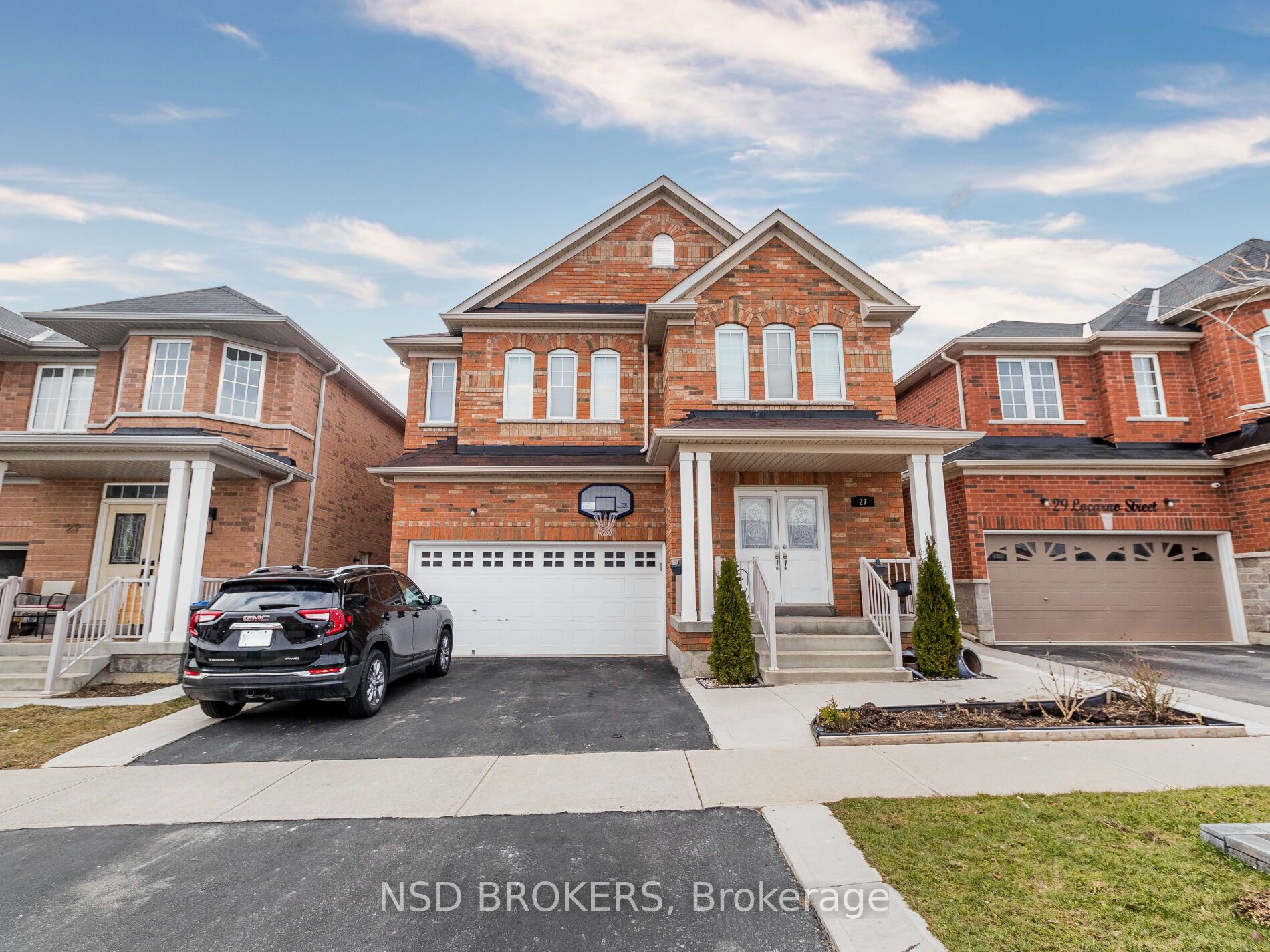 27 Locarno, Brampton, Ontario L6R 3T8, 4 Bedrooms Bedrooms, ,5 BathroomsBathrooms,Detached,For Sale,Locarno,W8209452