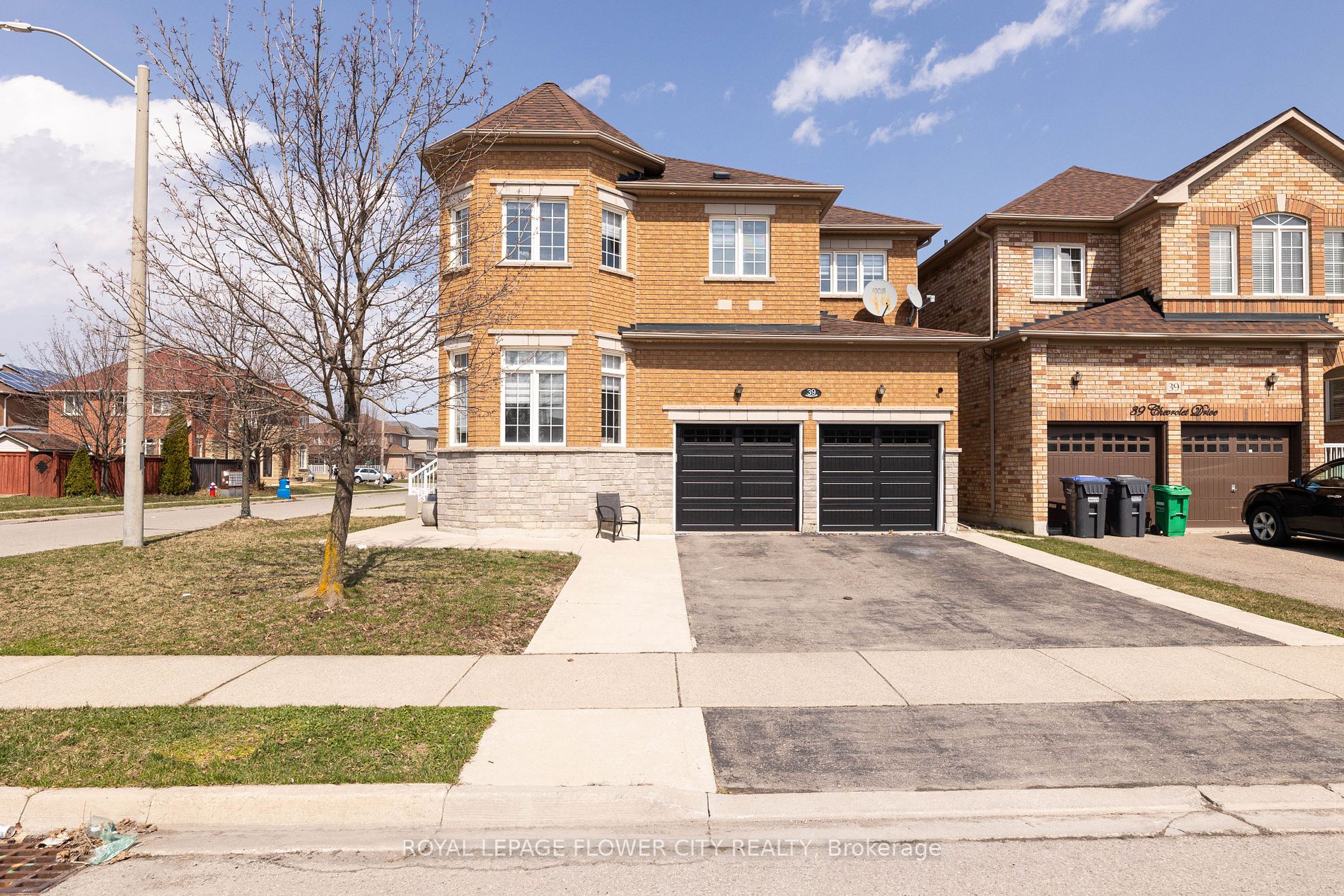 39 Charger, Brampton, Ontario L7A 3C3, 4 Bedrooms Bedrooms, ,3 BathroomsBathrooms,Detached,For Sale,Charger,W8223880