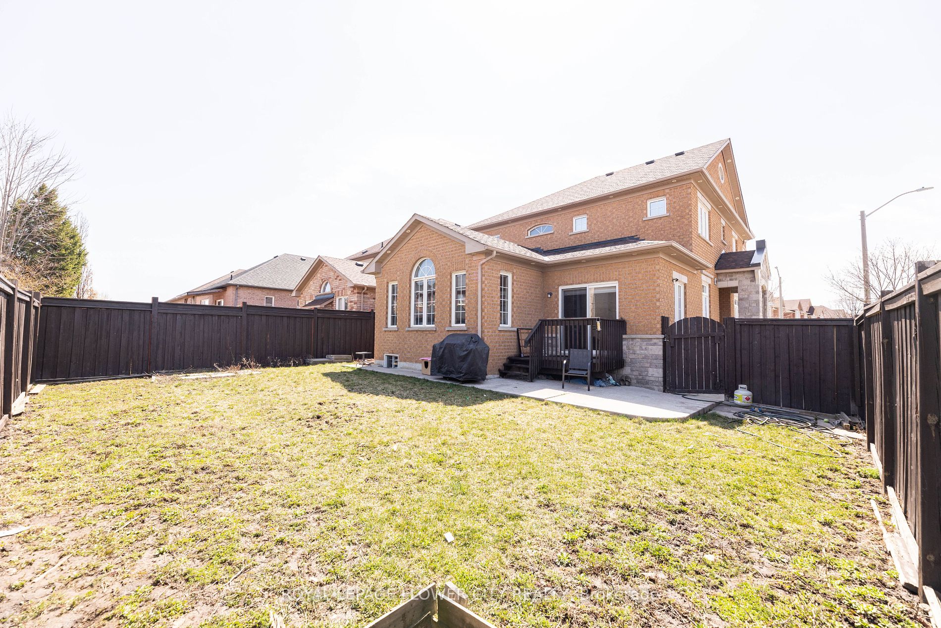 39 Charger, Brampton, Ontario L7A 3C3, 4 Bedrooms Bedrooms, ,3 BathroomsBathrooms,Detached,For Sale,Charger,W8223880