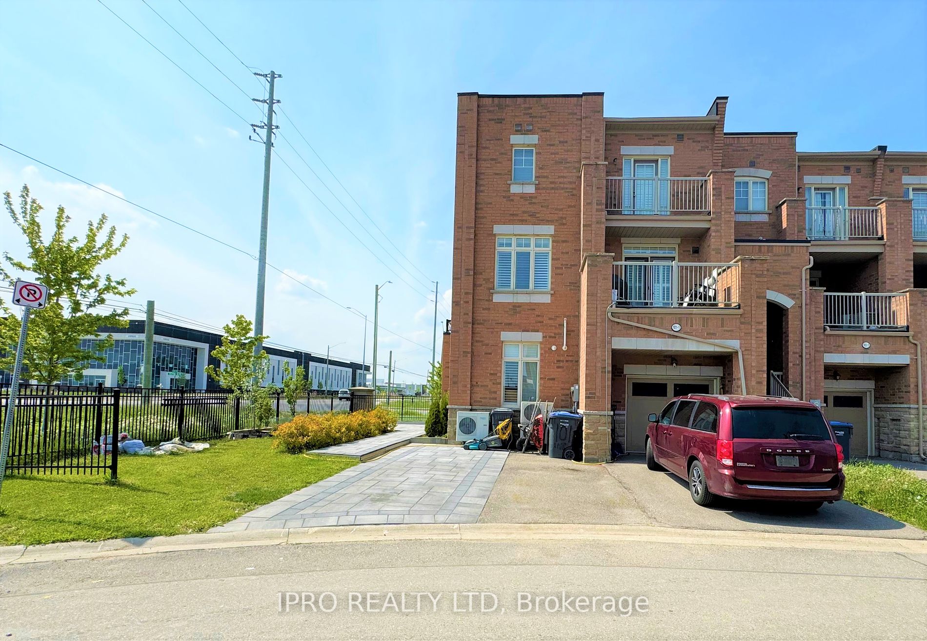 101 Inspire, Brampton, Ontario L6R 0B3, 4 Bedrooms Bedrooms, ,3 BathroomsBathrooms,Att/row/twnhouse,For Sale,Inspire,W9035583