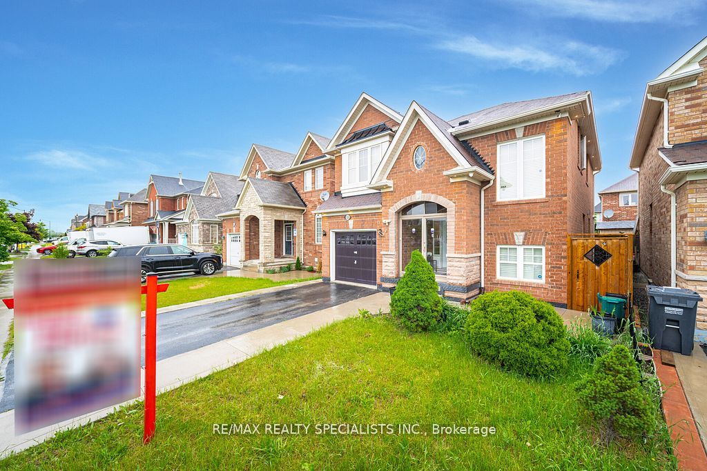 33 Bloom, Brampton, Ontario L6P 3C3, 4 Bedrooms Bedrooms, ,3 BathroomsBathrooms,Detached,For Sale,Bloom,W9194836