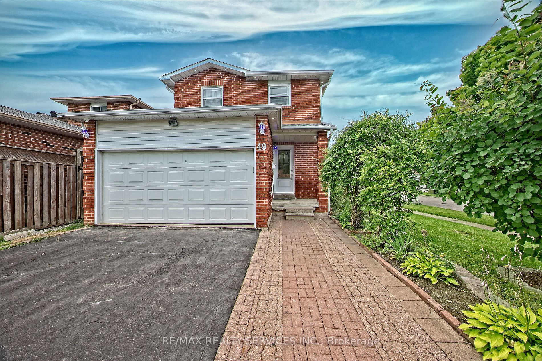 49 Ecclestone, Brampton, Ontario L6X 3N2, 3 Bedrooms Bedrooms, ,4 BathroomsBathrooms,Detached,For Sale,Ecclestone,W9294409