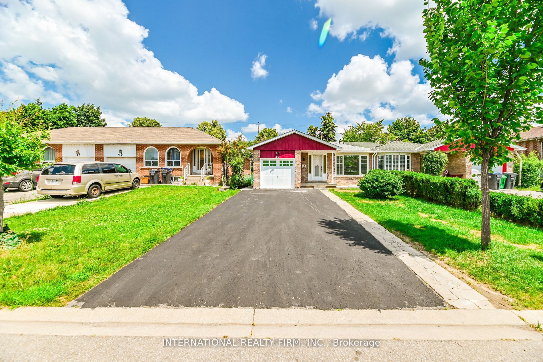 43 Mallard, Brampton, Ontario L6S 2T7, 3 Bedrooms Bedrooms, ,4 BathroomsBathrooms,Semi-detached,For Sale,Mallard,W9297342