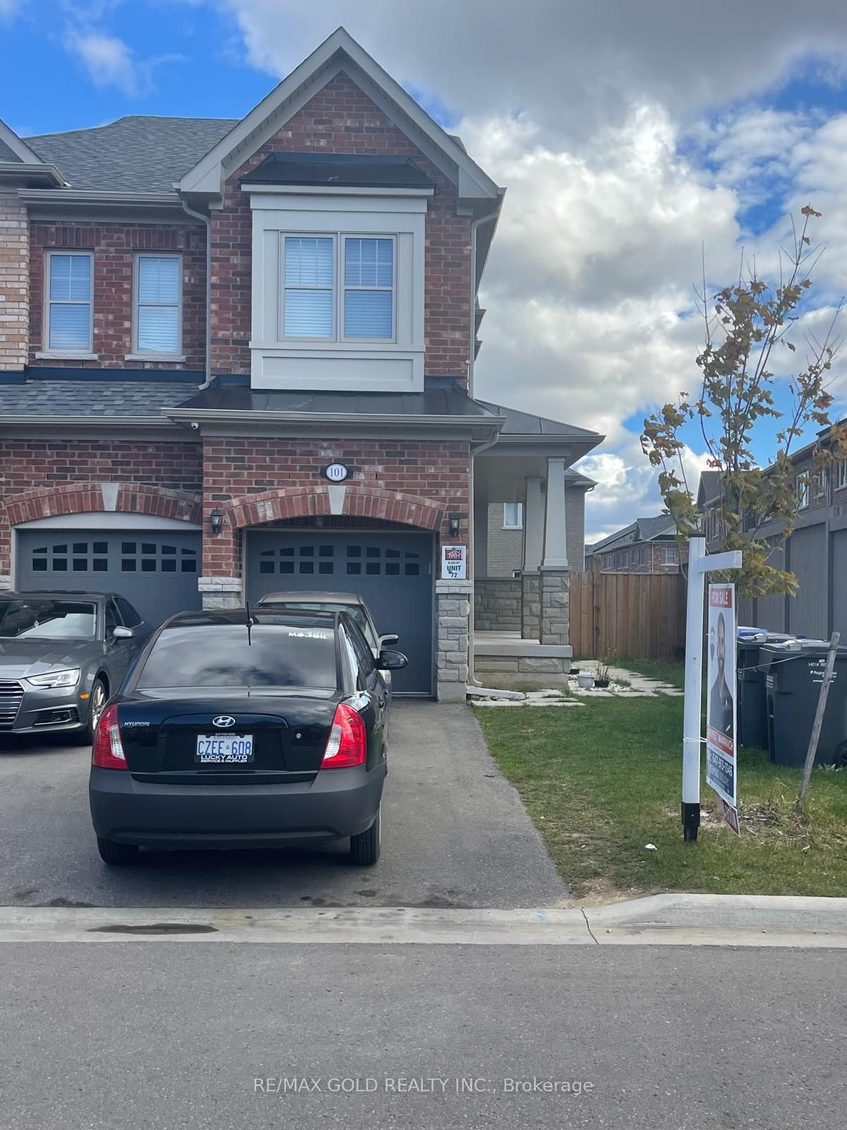 101 Finegan, Brampton, Ontario L7A 4Z9, 4 Bedrooms Bedrooms, ,3 BathroomsBathrooms,Att/row/twnhouse,For Sale,Finegan,W9390151