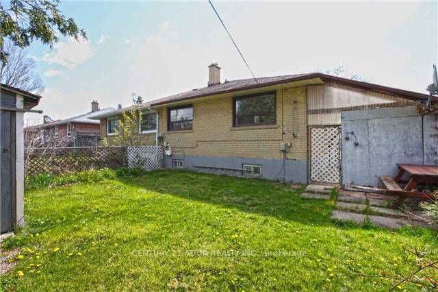 49 Alexandria, Brampton, Ontario L6T 1N2, 3 Bedrooms Bedrooms, ,1 BathroomBathrooms,Semi-detached,For Sale,Alexandria,W9304896