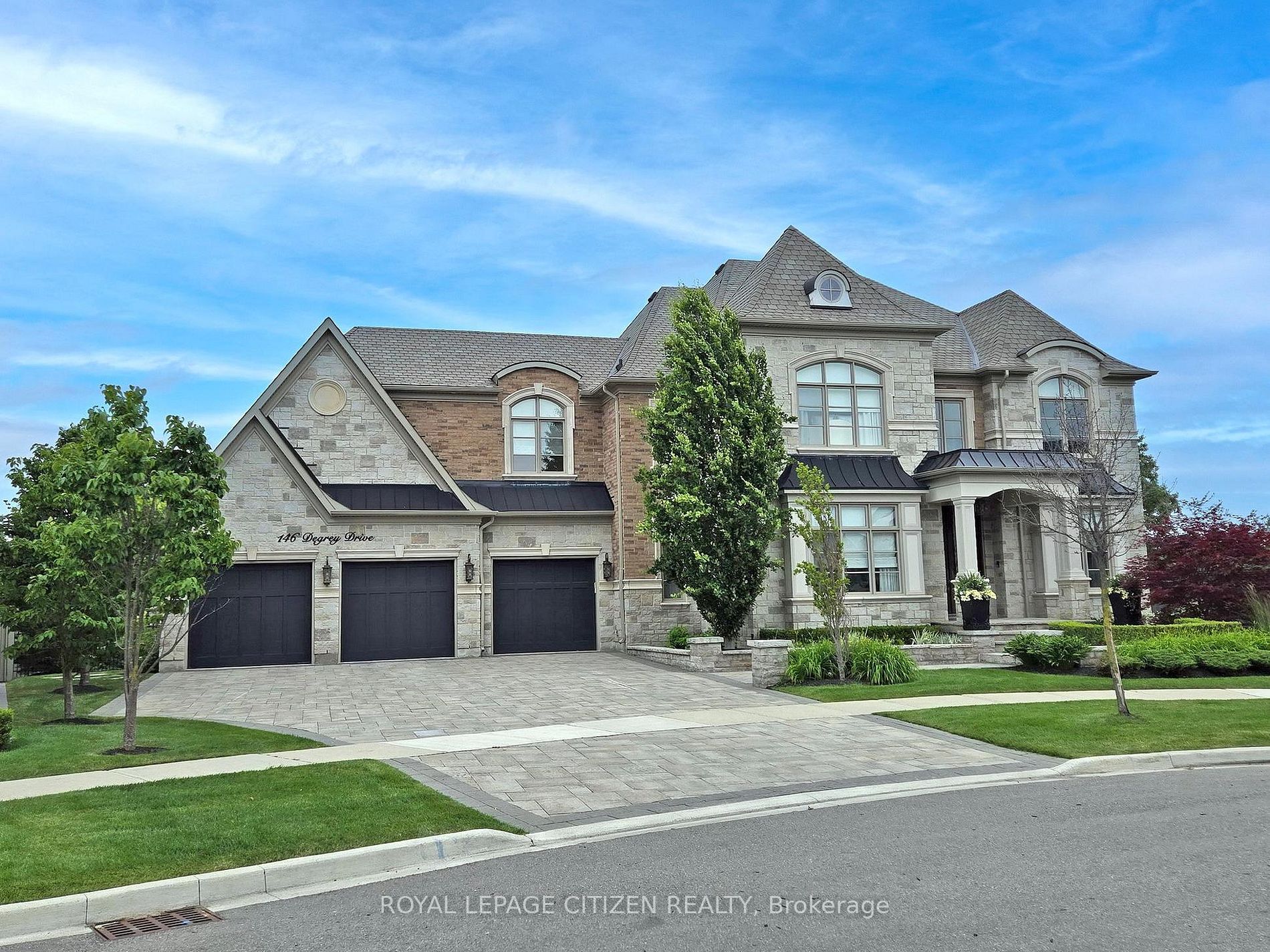 146 Degrey, Brampton, Ontario L6P 3X7, 5 Bedrooms Bedrooms, ,6 BathroomsBathrooms,Detached,For Sale,Degrey,W9392081