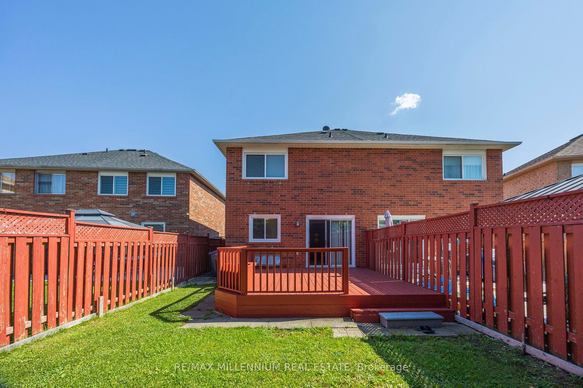 12 Mount Fuji, Brampton, Ontario L6R 2L3, 3 Bedrooms Bedrooms, ,2 BathroomsBathrooms,Semi-detached,For Sale,Mount Fuji,W9394427