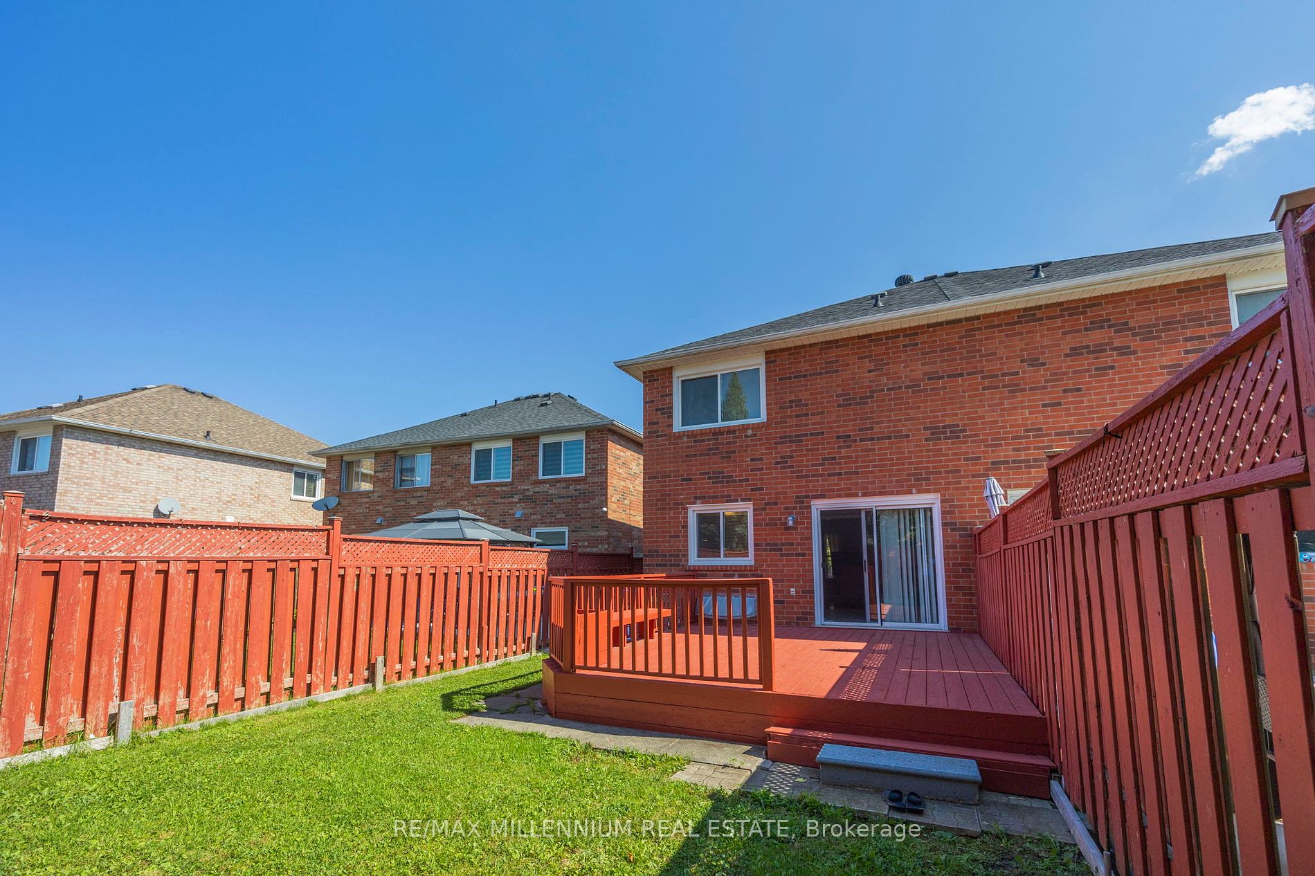 12 Mount Fuji, Brampton, Ontario L6R 2L3, 3 Bedrooms Bedrooms, ,2 BathroomsBathrooms,Semi-detached,For Sale,Mount Fuji,W9394427