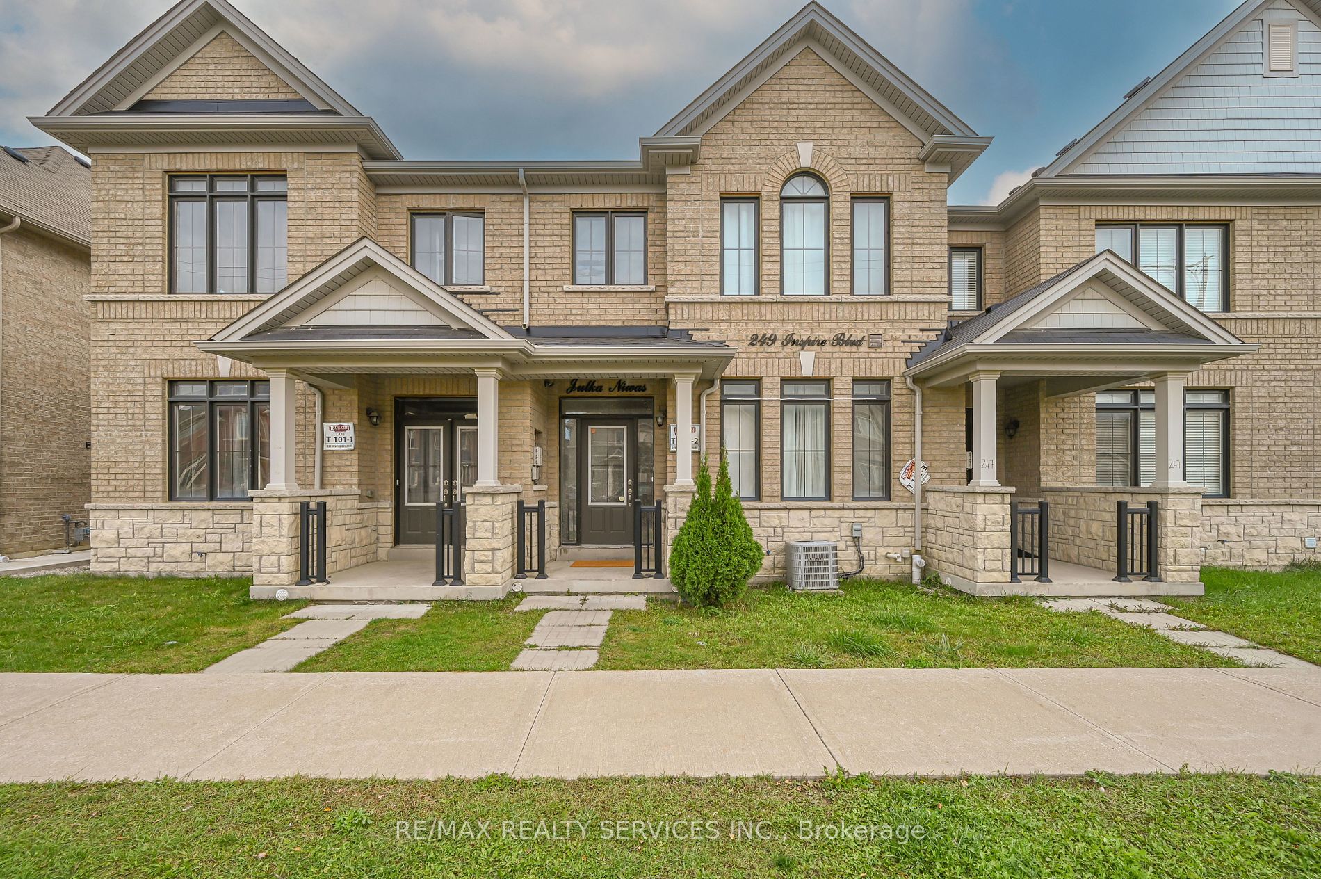 249 Inspire, Brampton, Ontario L6R 3Z3, 3 Bedrooms Bedrooms, ,3 BathroomsBathrooms,Att/row/twnhouse,For Sale,Inspire,W9395127