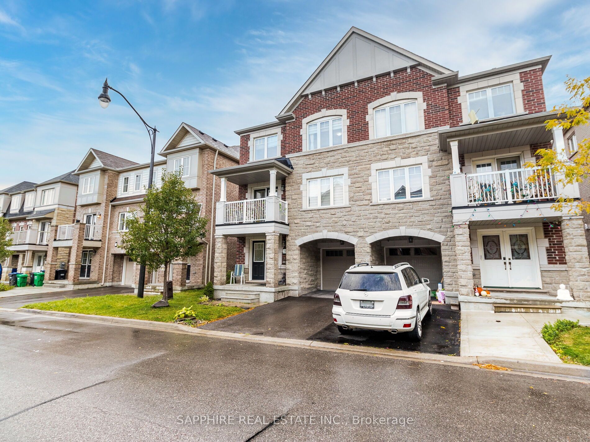 26 Francesco, Brampton, Ontario L7A 4N6, 4 Bedrooms Bedrooms, ,3 BathroomsBathrooms,Att/row/twnhouse,For Sale,Francesco,W9398664