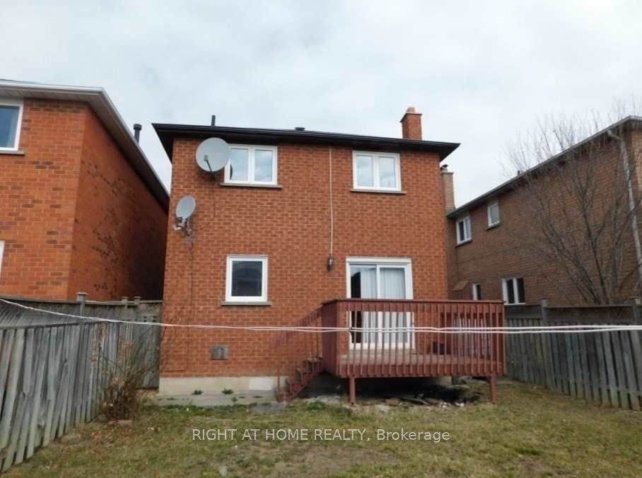 99 Michigan, Brampton, Ontario L6Y 4N6, 3 Bedrooms Bedrooms, ,3 BathroomsBathrooms,Detached,For Sale,Michigan,W9506429