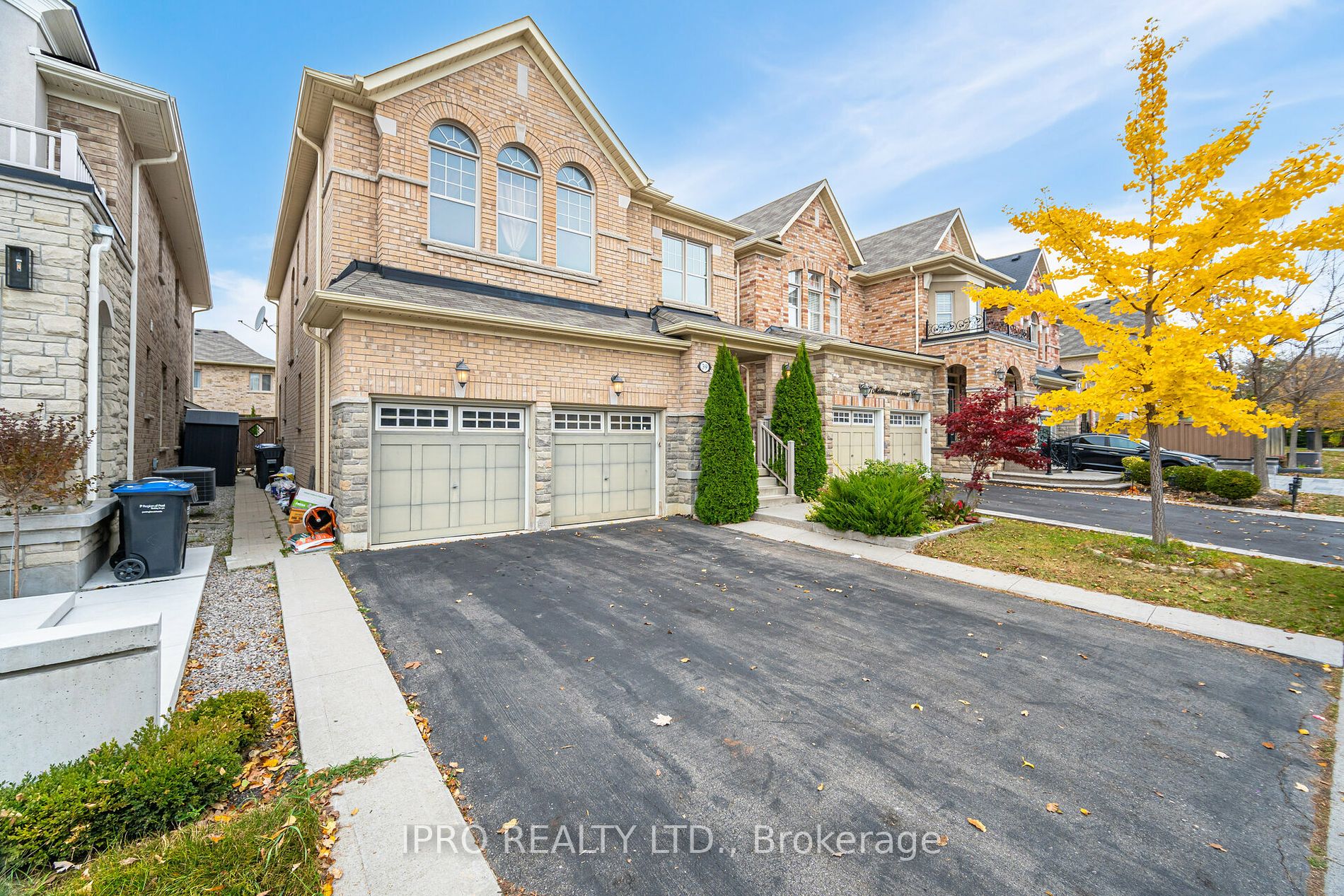 39 Mediterranean, Brampton, Ontario L6Y 0T3, 4 Bedrooms Bedrooms, ,4 BathroomsBathrooms,Detached,For Sale,Mediterranean,W9752071