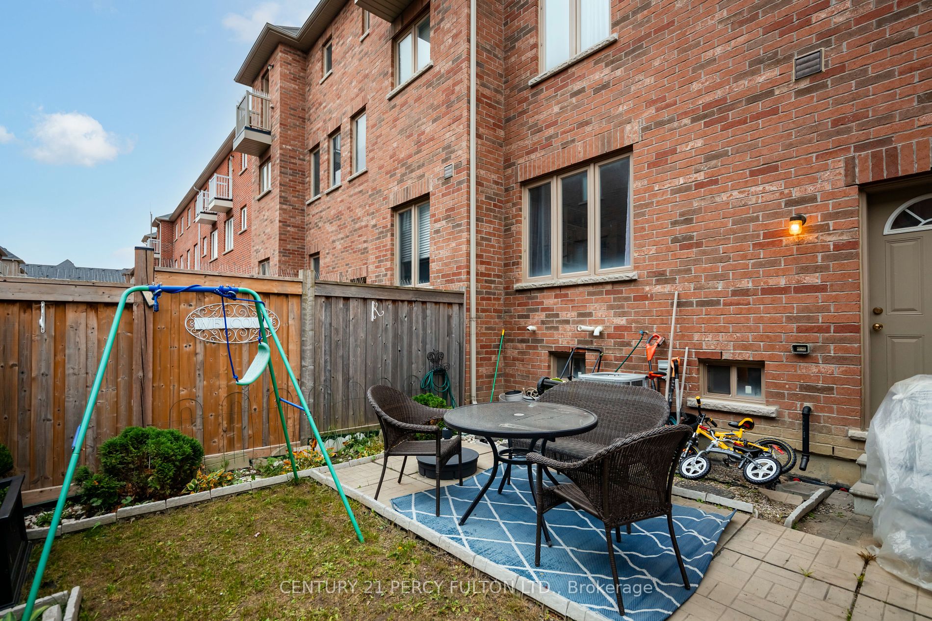 29 Kayak, Brampton, Ontario L6Z 0H8, 3 Bedrooms Bedrooms, ,3 BathroomsBathrooms,Att/row/twnhouse,For Sale,Kayak,W9768016