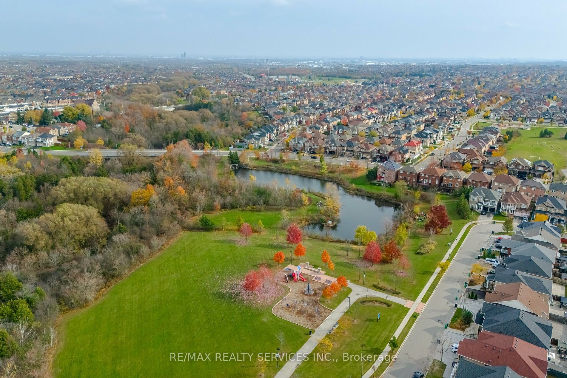 9 Silvershadow, Brampton, Ontario L6R 0E5, 4 Bedrooms Bedrooms, ,4 BathroomsBathrooms,Detached,For Sale,Silvershadow,W9770509