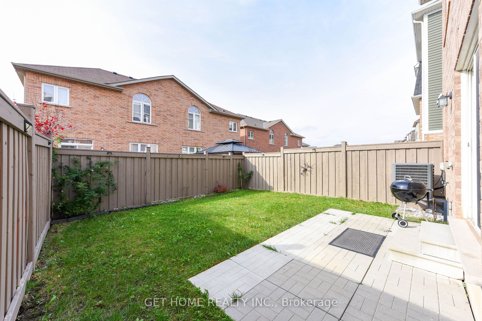 76 Memory, Brampton, Ontario L7A 0W5, 3 Bedrooms Bedrooms, ,3 BathroomsBathrooms,Att/row/twnhouse,For Sale,Memory,W10294373