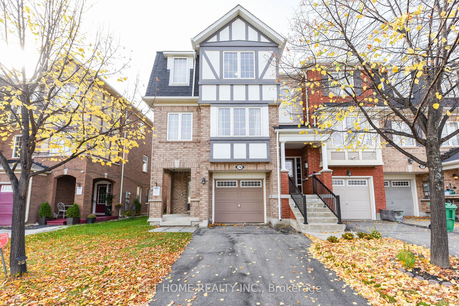 76 Memory, Brampton, Ontario L7A 0W5, 3 Bedrooms Bedrooms, ,3 BathroomsBathrooms,Att/row/twnhouse,For Sale,Memory,W10294373