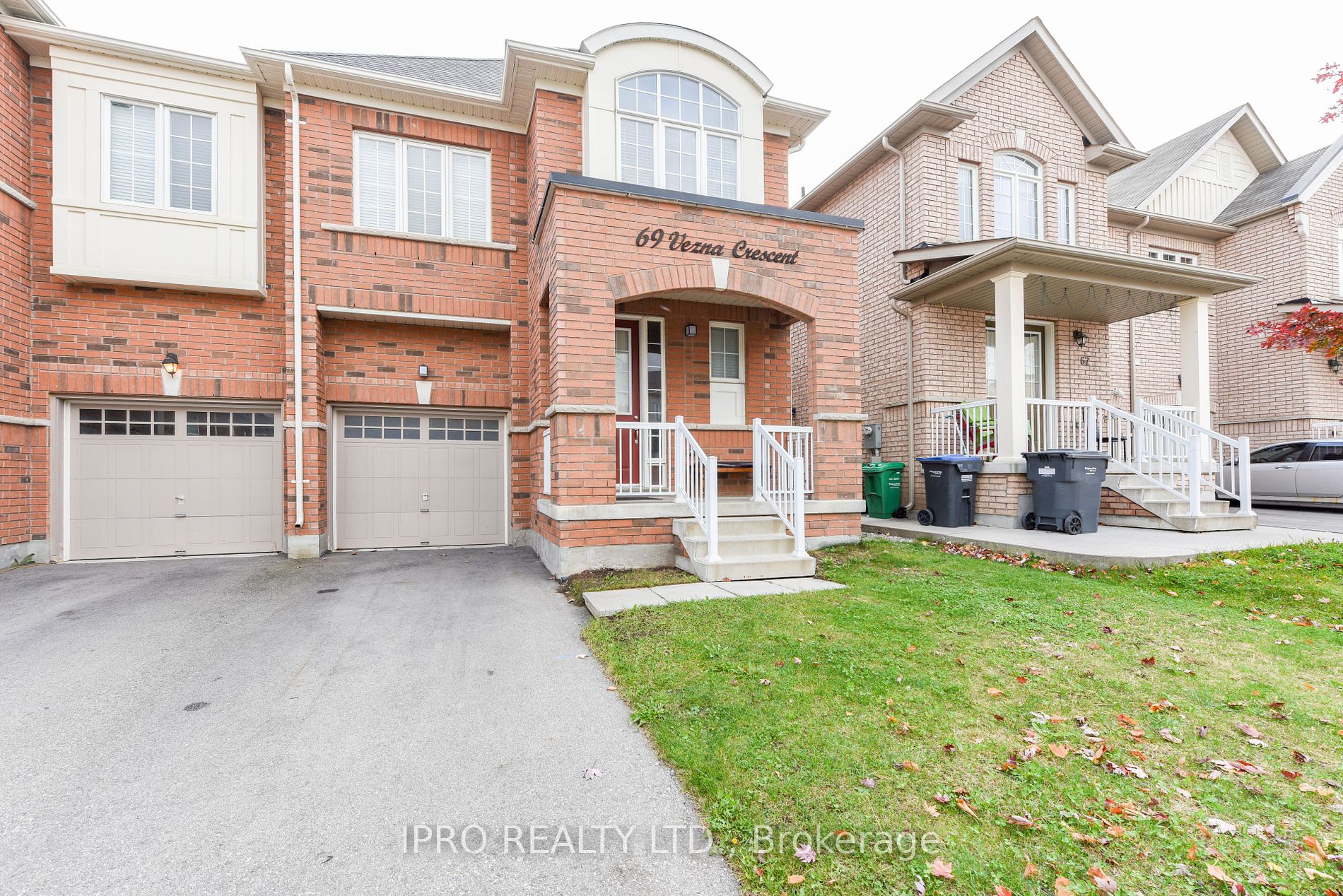 69 Vezna, Brampton, Ontario L6X 5K4, 4 Bedrooms Bedrooms, ,4 BathroomsBathrooms,Semi-detached,For Sale,Vezna,W10405209