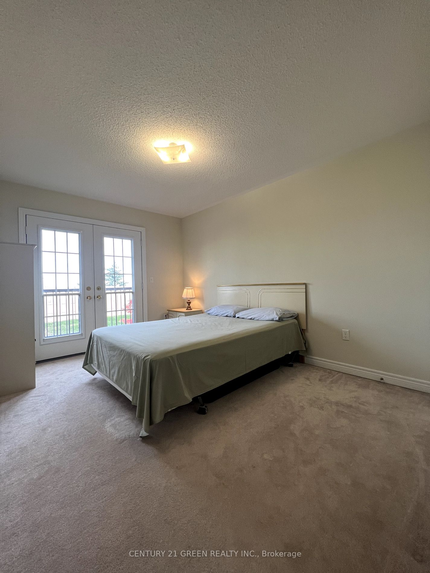 52 Brussels, Brampton, Ontario L6Z 0A6, 3 Bedrooms Bedrooms, ,3 BathroomsBathrooms,Att/row/twnhouse,For Sale,Brussels,W10405400